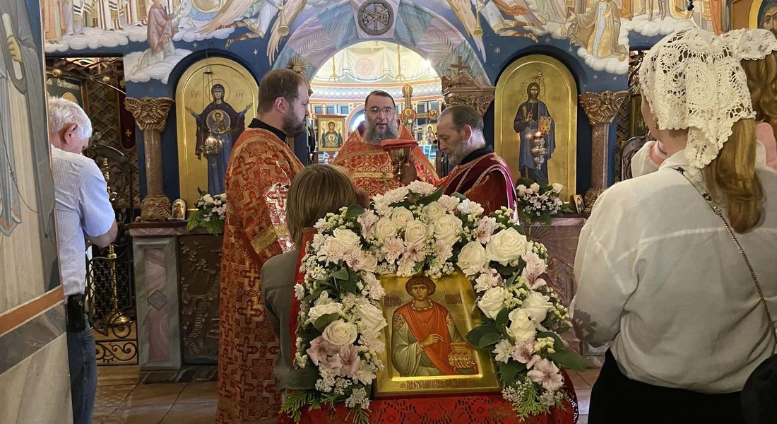 День памяти великомученика и целителя Пантелеимона в Неделю 10-ю по Пятидесятнице