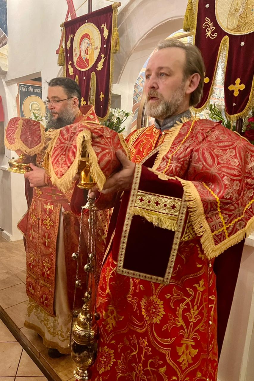 Праздничная литургия в Знаменской церкви