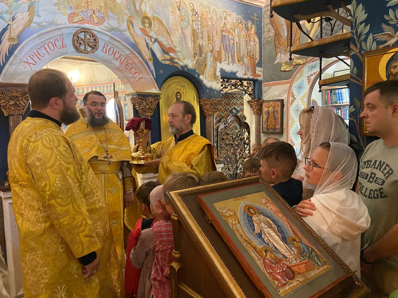 Литургия в Знаменской церкви