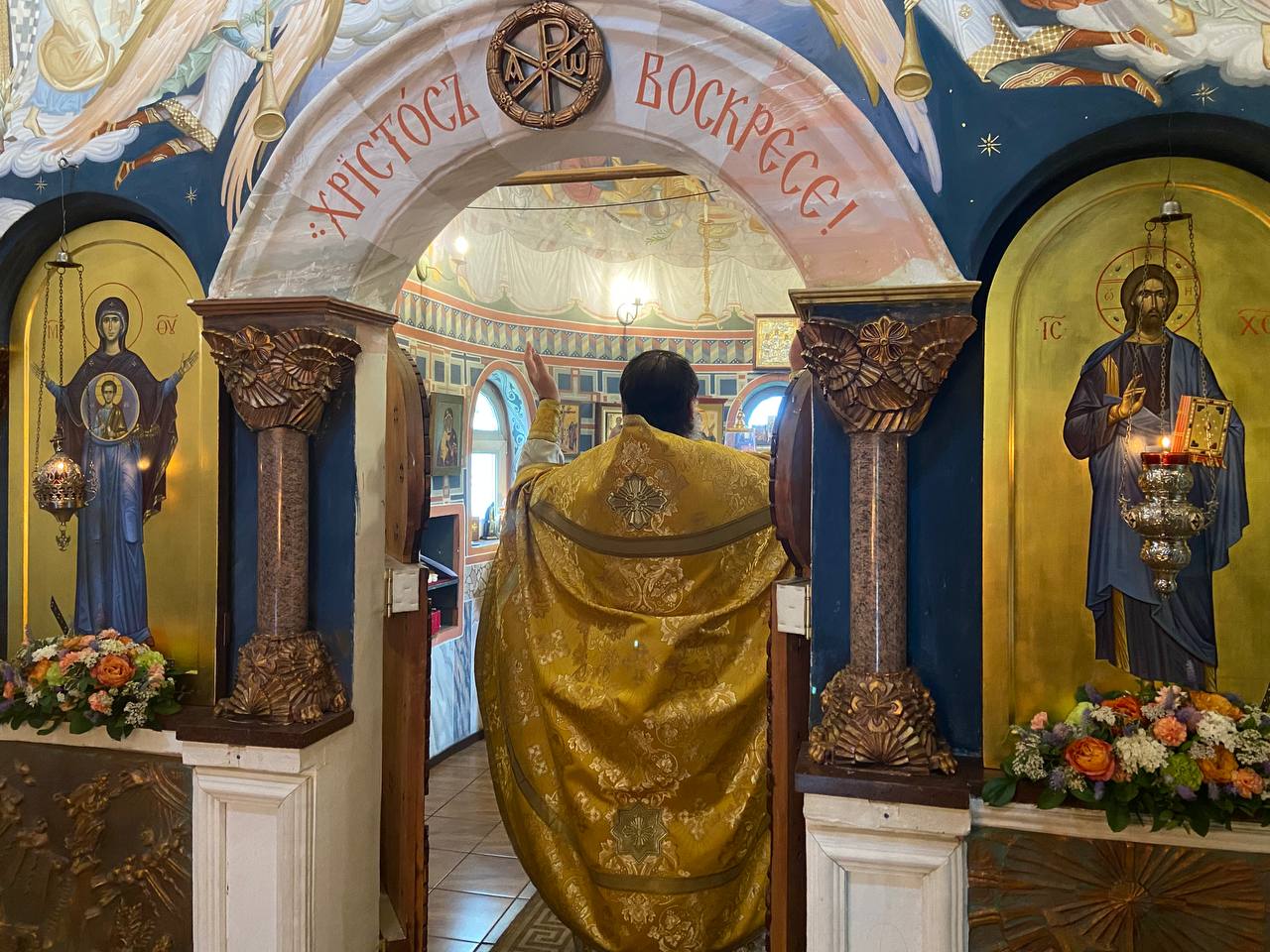 Литургия в Знаменской церкви