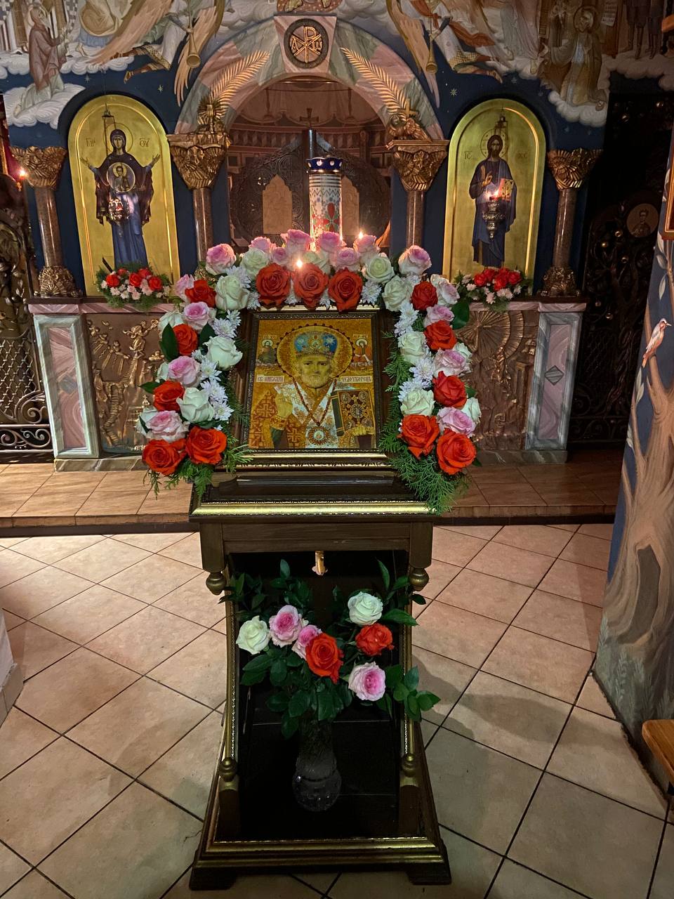 Праздничная икона в праздник св. Николая чудотворца