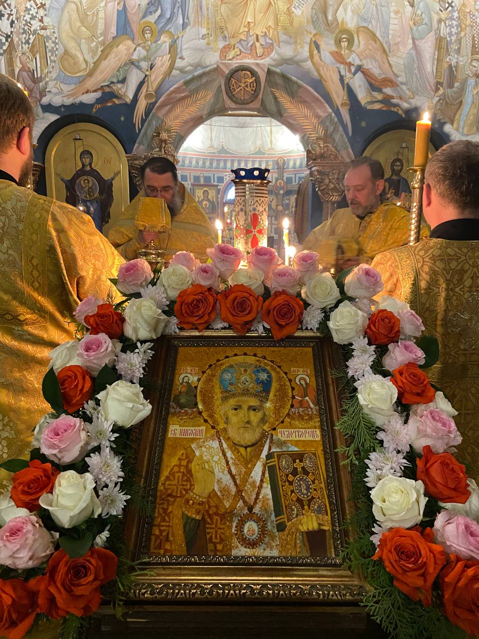 Литургия в праздник св. Николая чудотворца