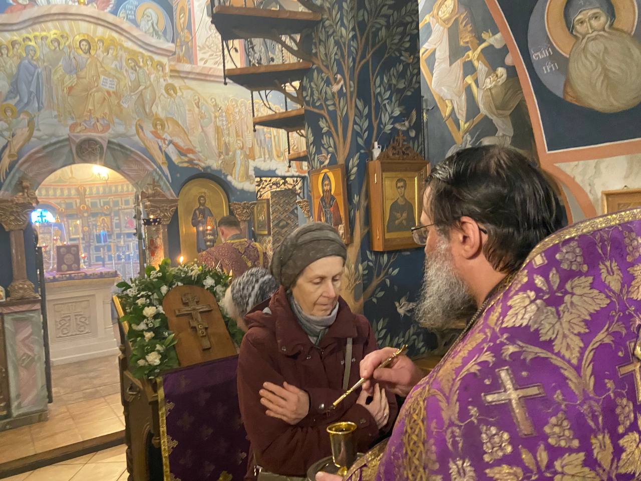 Всенощное бдение в Неделю Крестопоклонную