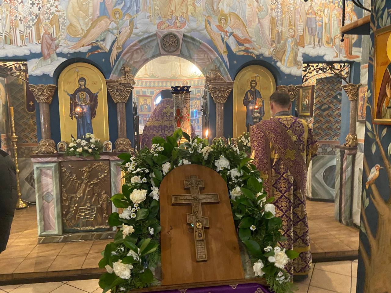 Всенощное бдение в Неделю Крестопоклонную