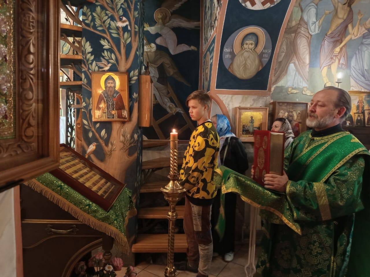 Литургия в Знаменской церкви