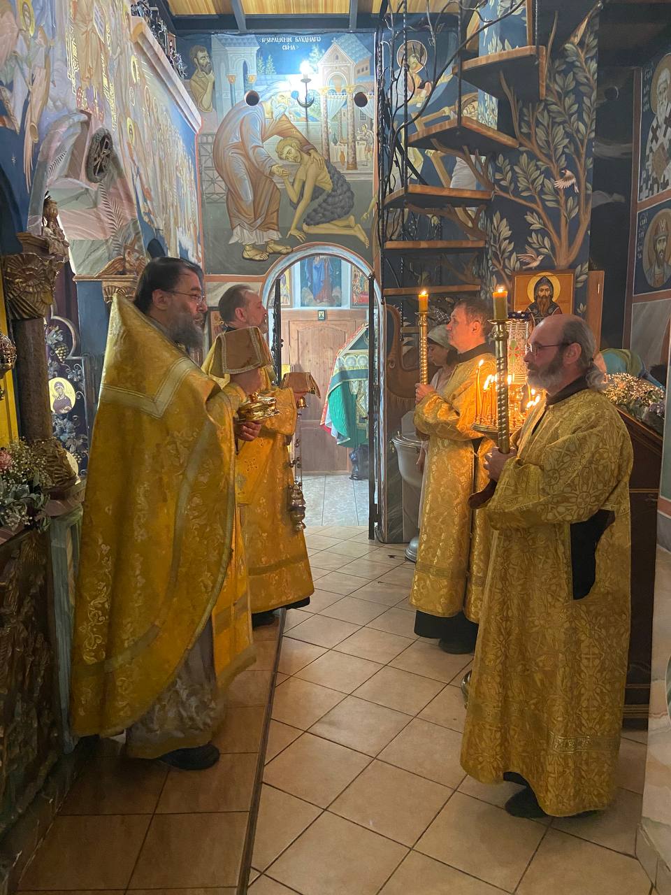 Литургия в Знаменской церкви