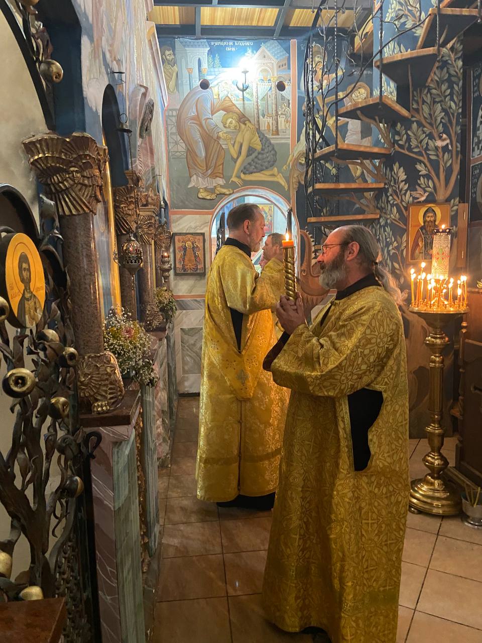 Литургия в Знаменской церкви