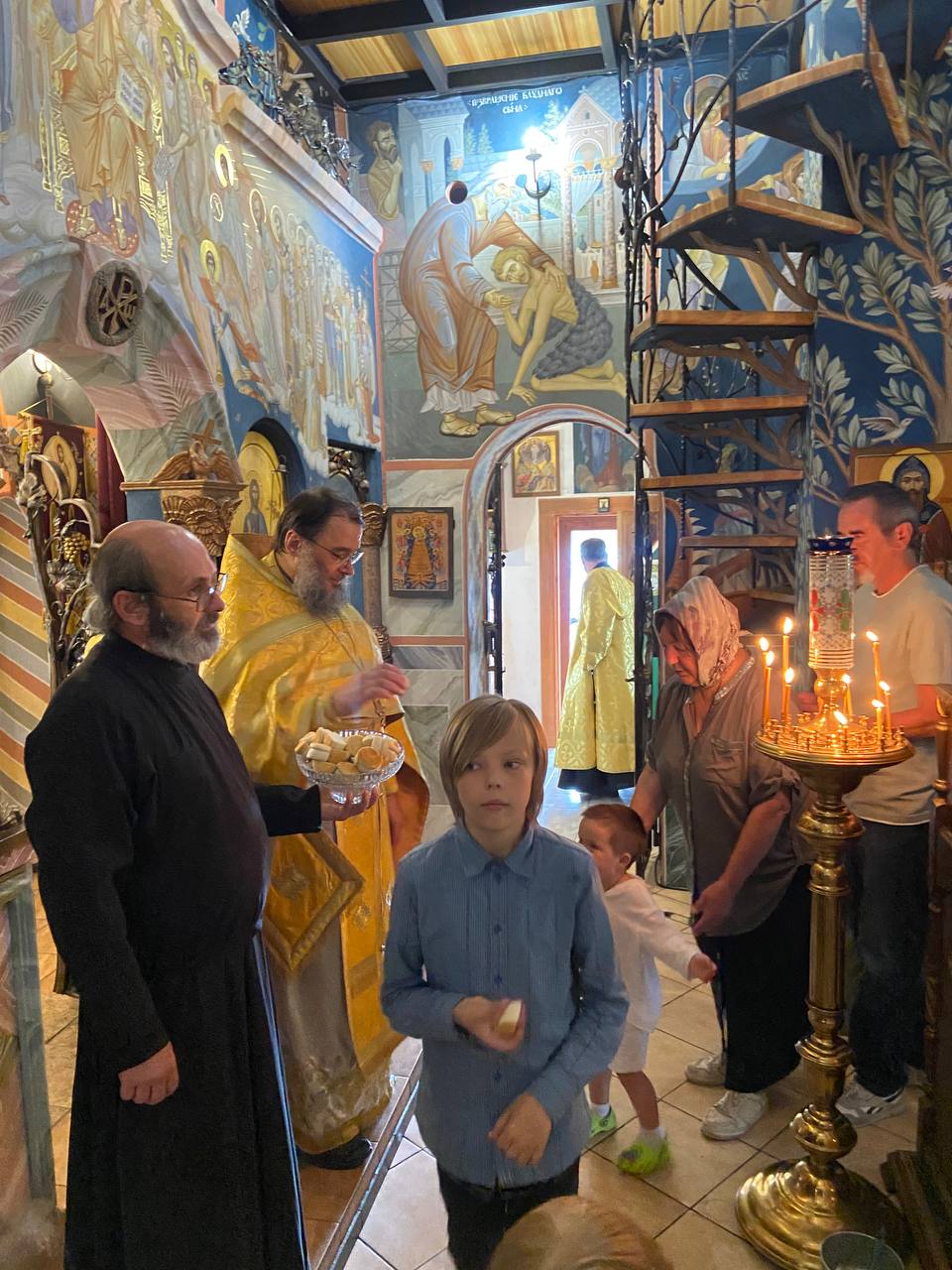 Литургия в Знаменской церкви