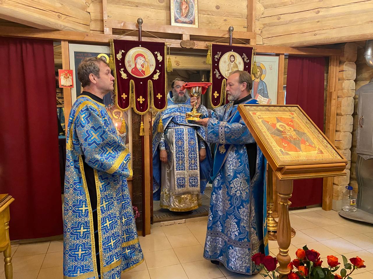 Праздничная Литургия