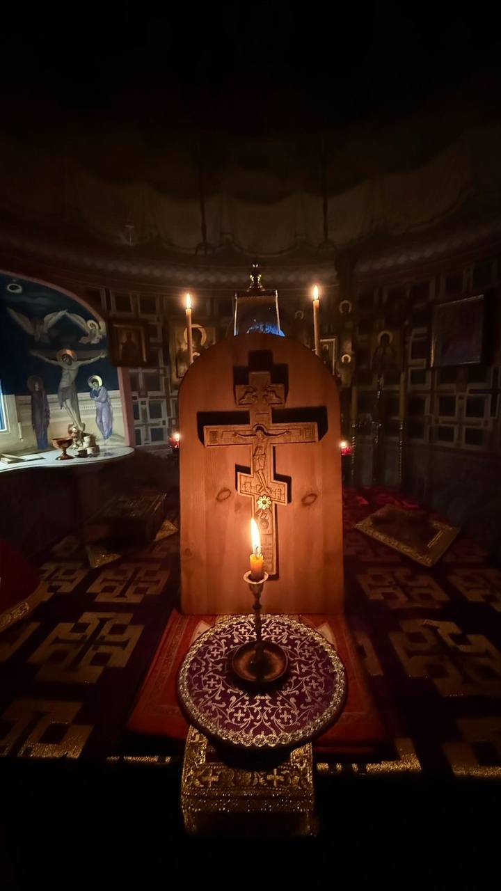 Всенощное накануне праздника Крестовоздвижения