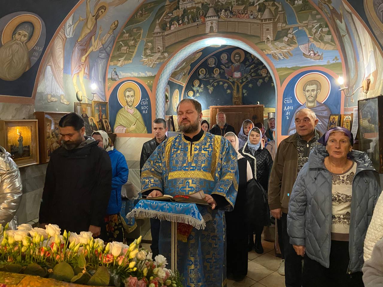 Праздничная Литургия на праздник Покрова