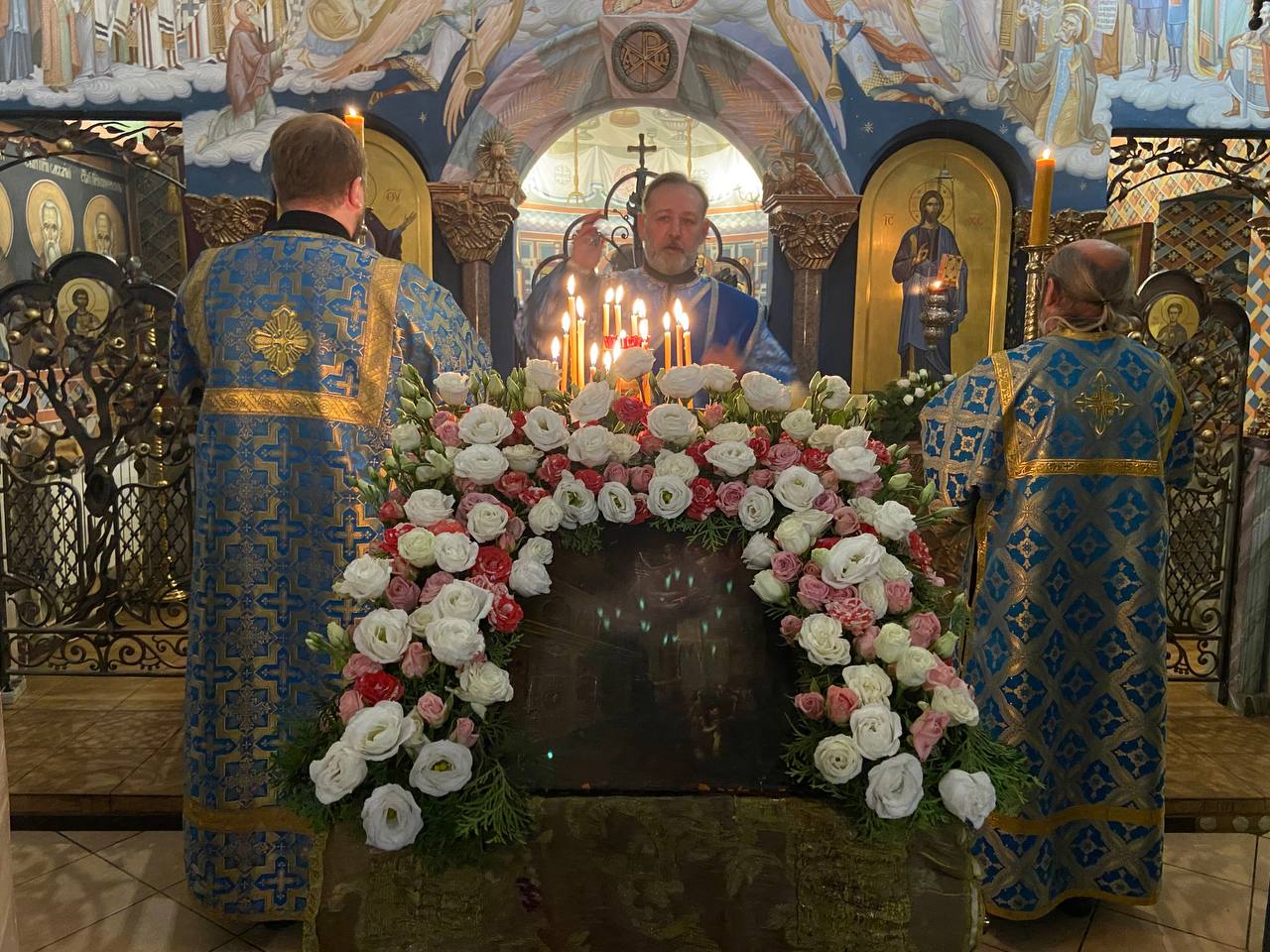 Праздничная Литургия на праздник Покрова