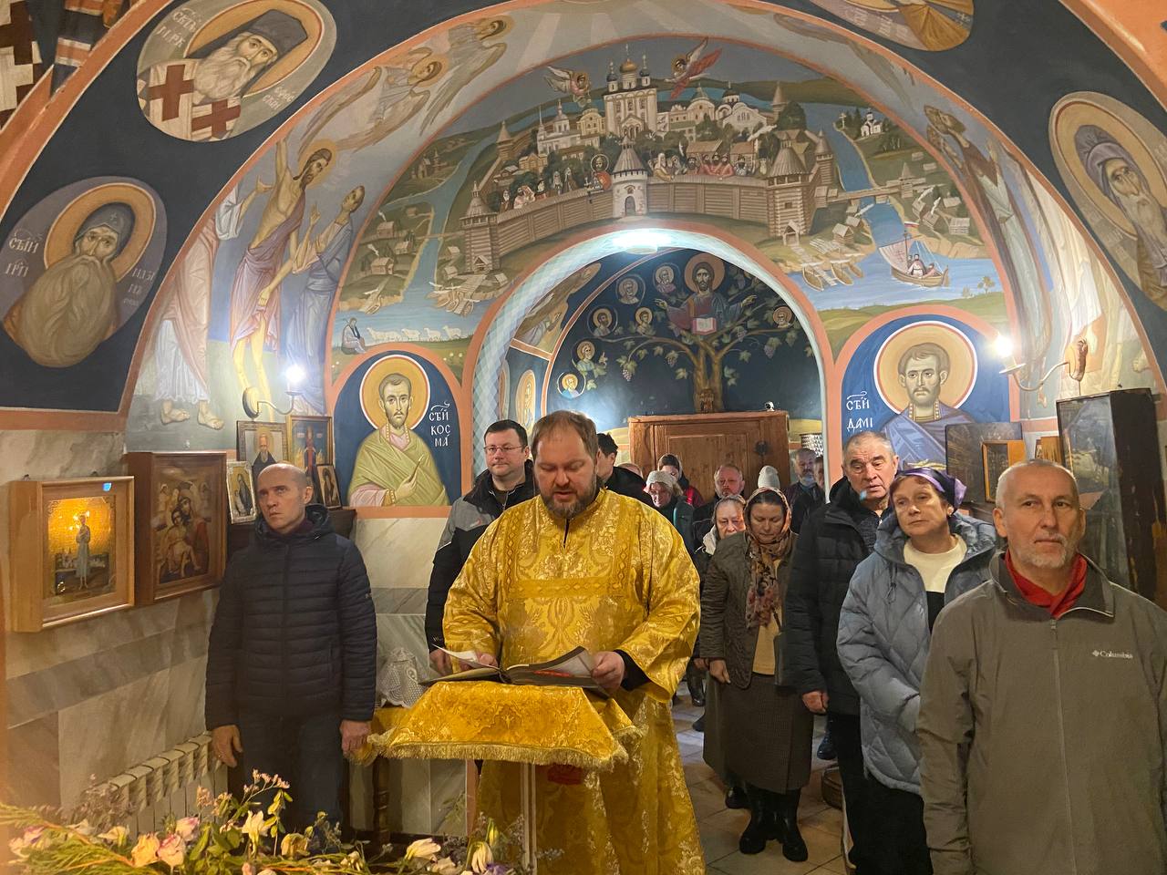 Литургия в Знаменской церкви