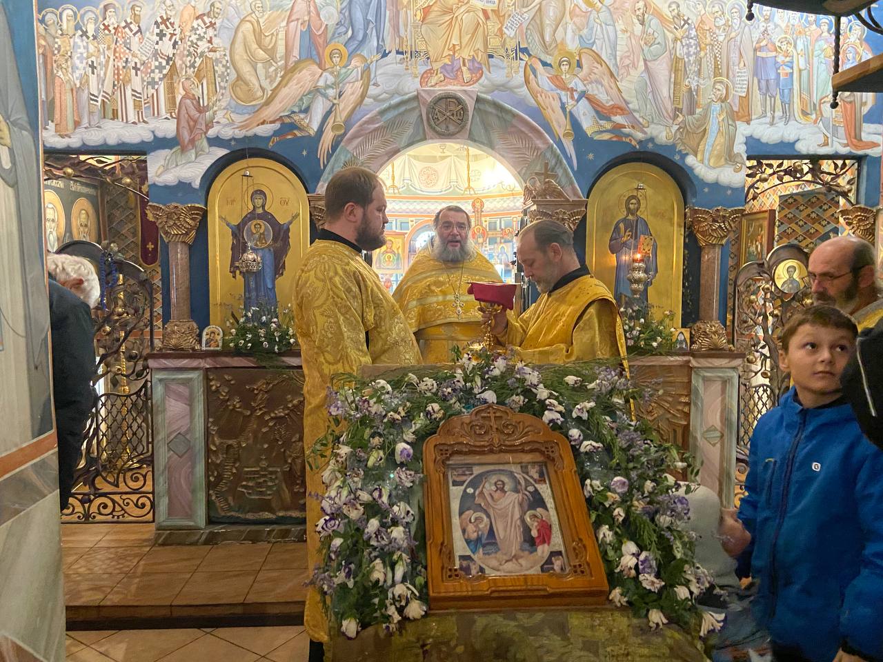 Литургия в Знаменской церкви