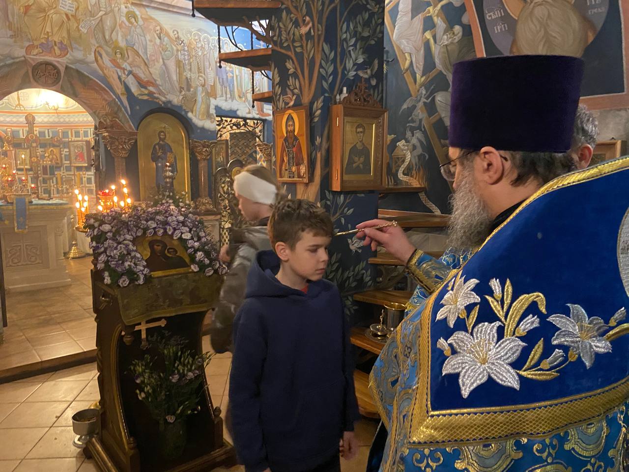 Елеопомазание на праздник Казанской