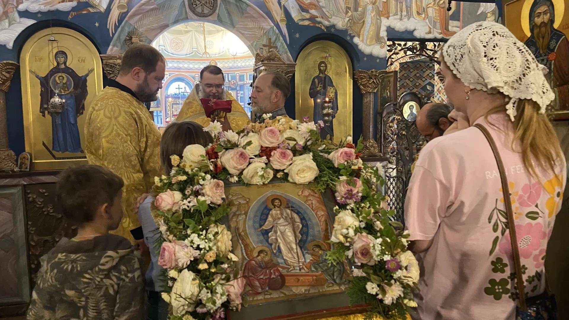 Литургия в Знаменской церкви