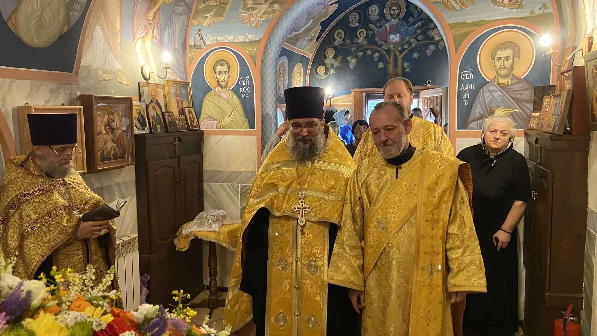 Литургия в Знаменской церкви