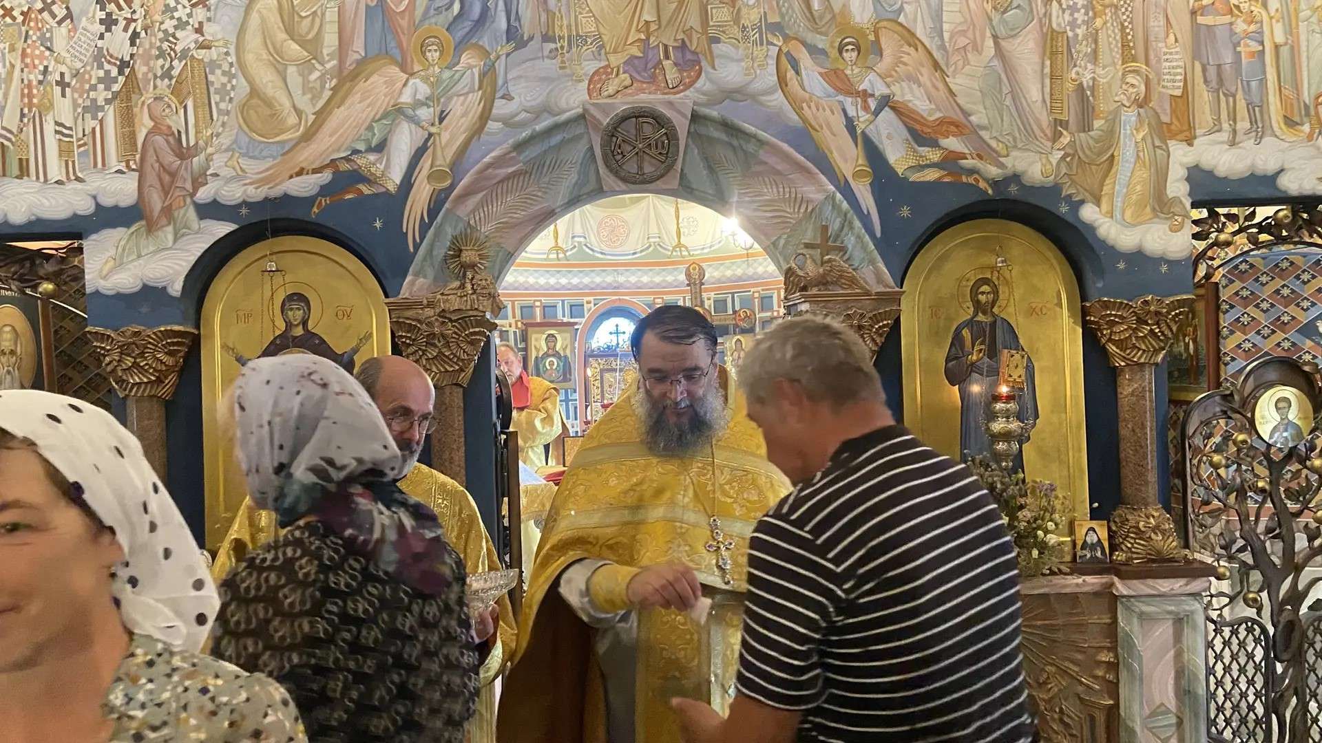 Литургия в Знаменской церкви