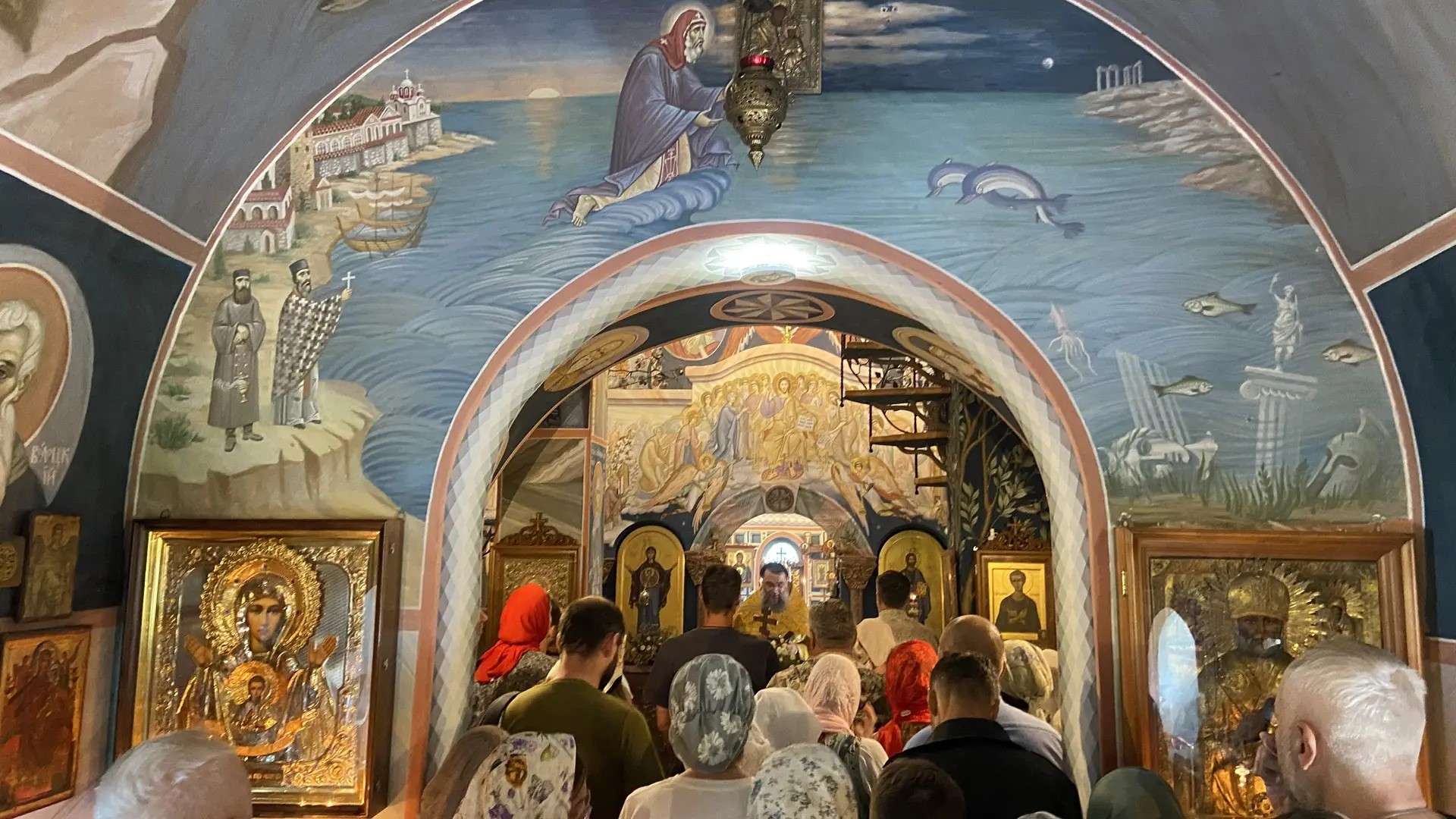 Литургия в Знаменской церкви