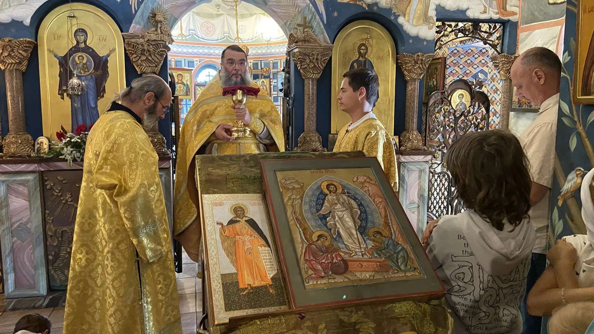 Литургия в Знаменской церкви
