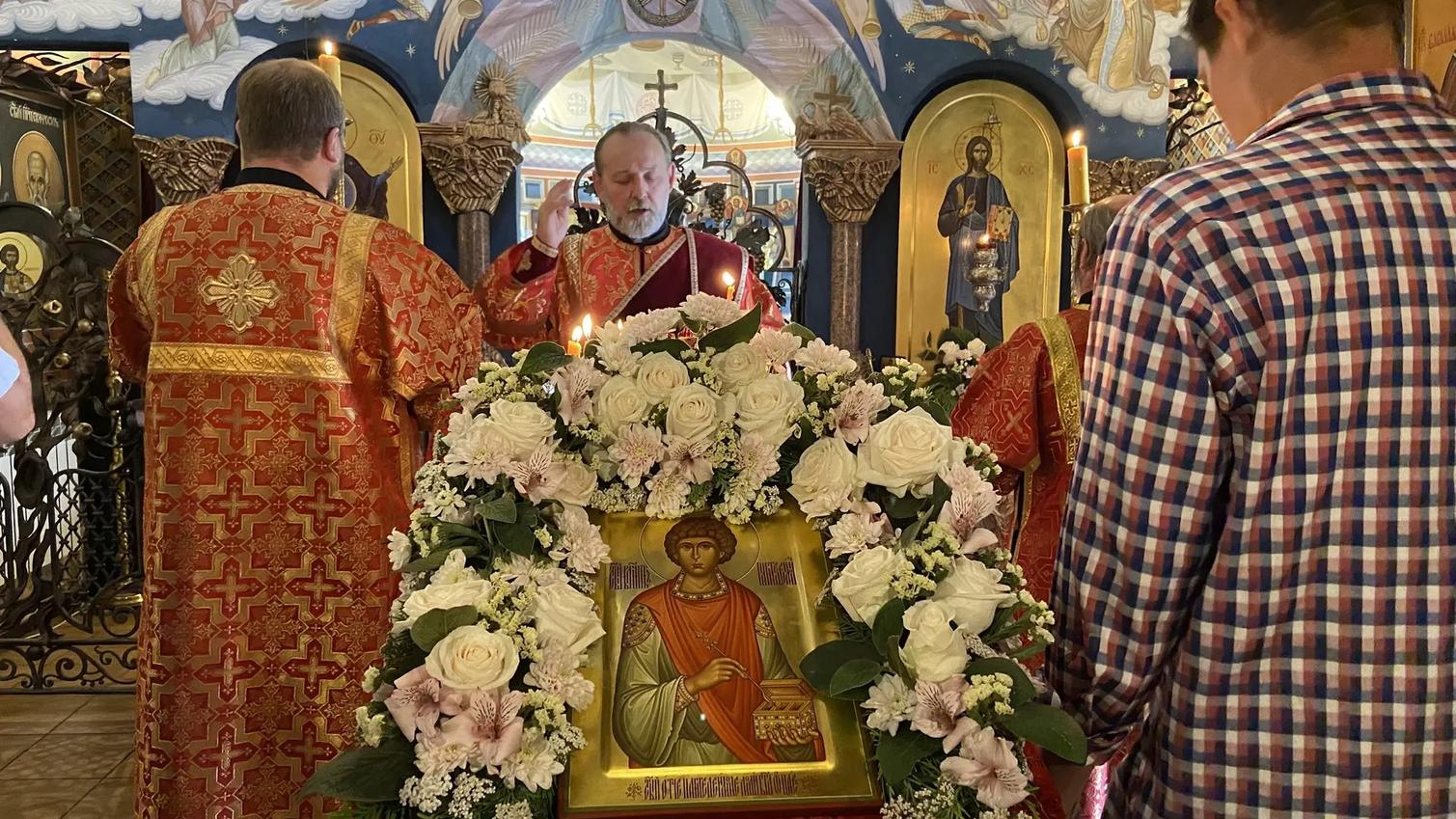 Литургия в Знаменской церкви