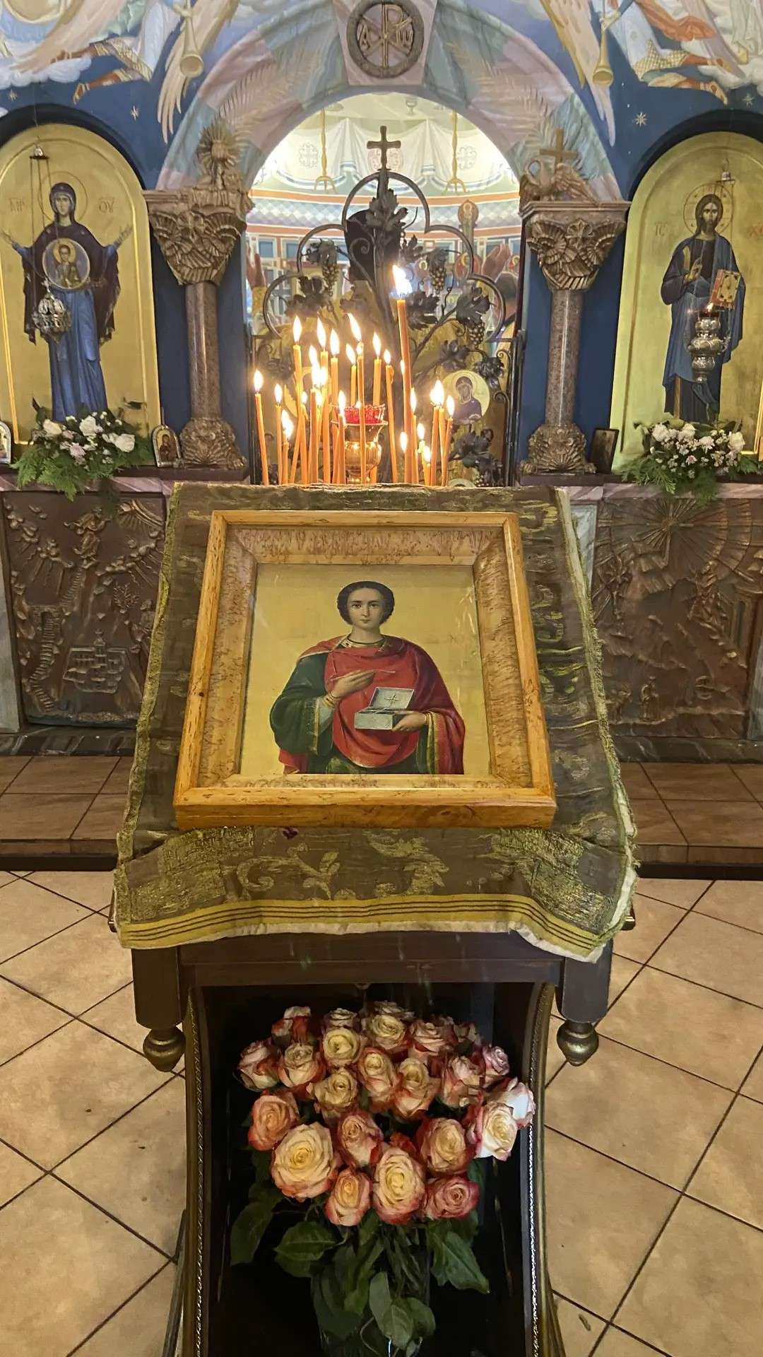Литургия в Знаменской церкви