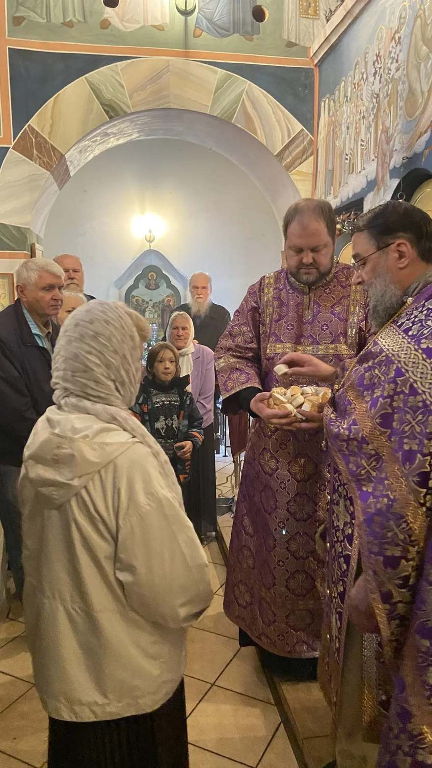Литургия в праздник Крестовоздвижения
