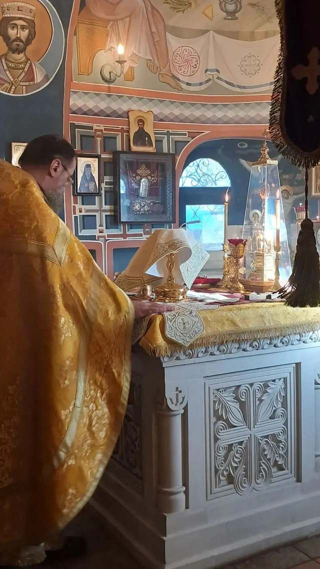 Воскресная Литургия